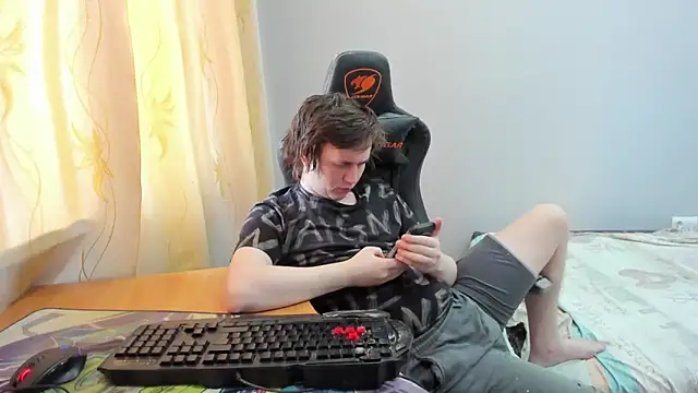 iliaskrislove webcam show