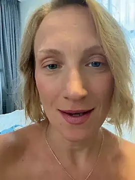 UmaTruewoman live XXX chat