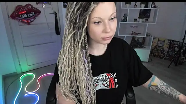 HoneySallyMoore live XXX chat