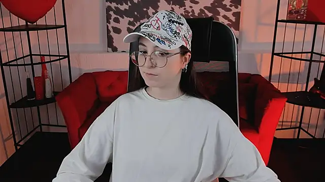 دردشة VirtuallVoyant الجنسية المباشرة