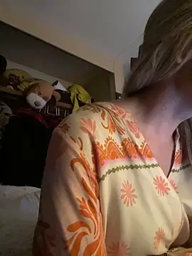 AlexAndriaStrips webcam show