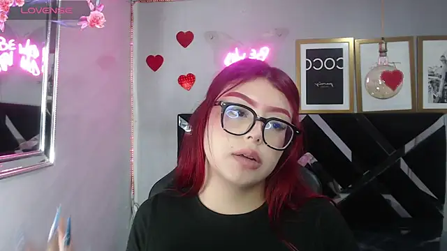 Red_Bunny_v live XXX chat