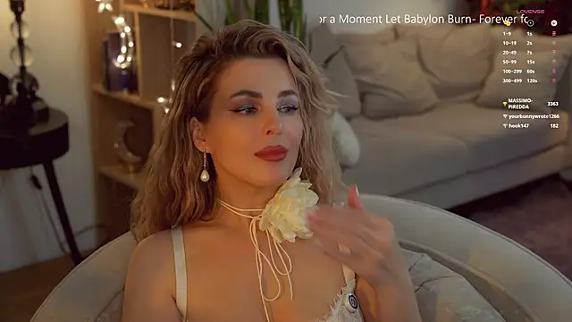 Lady--M live XXX chat