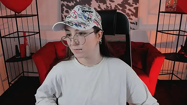 VirtuallVoyant 라이브 XXX 채팅