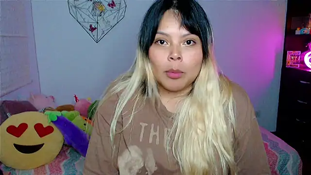 دردشة EllieMoonX الجنسية المباشرة