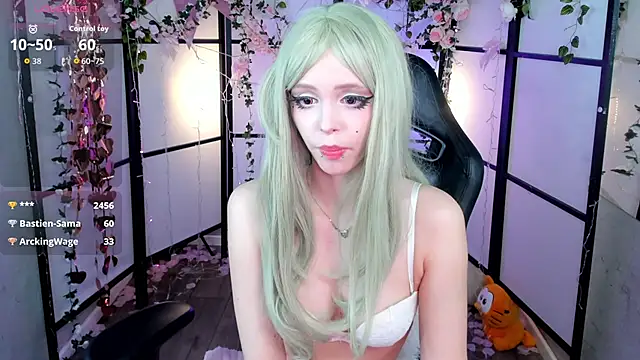 دردشة AluweMeow الجنسية المباشرة