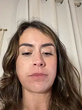 Wetbabygirlxo webcam show