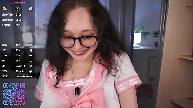 HannaHayles live XXX chat