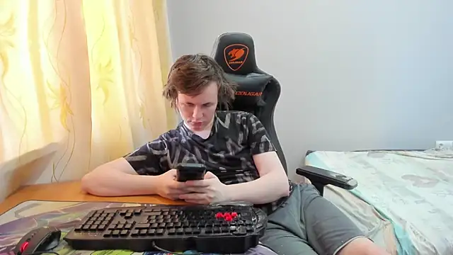 iliaskrislove's Live XXX Chat