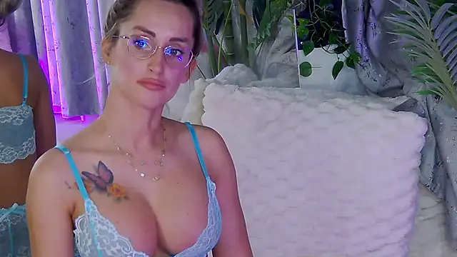 Chat XXX en directo de IsabelleEthan