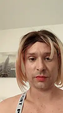 DonBioN: διαδικτυακό σόου στην κάμερα