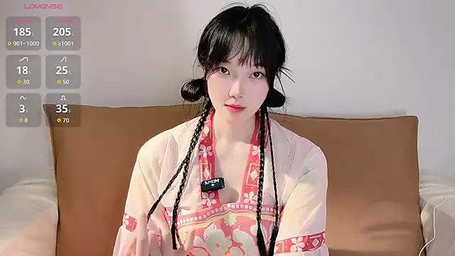 upoo7lt's Live XXX Chat