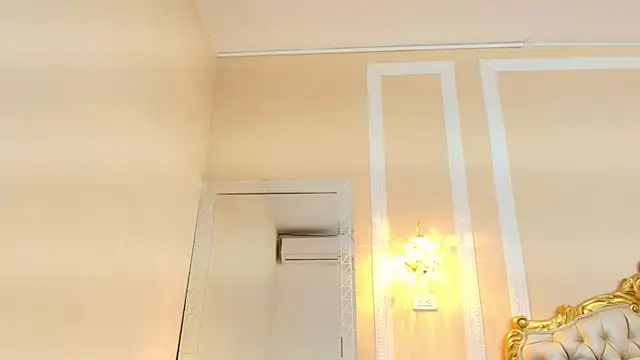 MayaBaker's Webcam Show