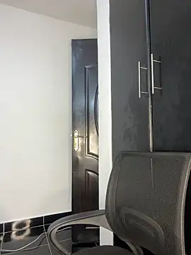 prettiepearl Chat XXX live