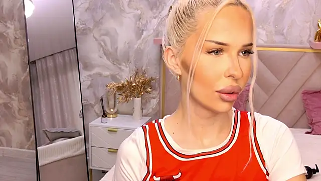 Chatroom XXX en direct de EvaXElfi