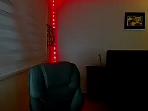 callme_ivaのライブXXXチャット