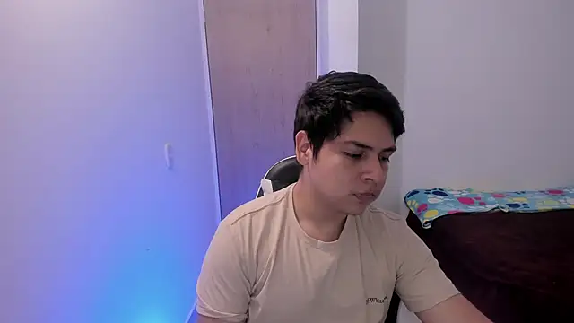 Asta_YunoXXX Show Webcam