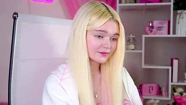 AdeleCartier Live XXX Chat