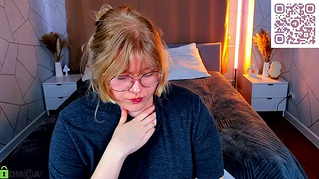 luna_c0ra – Live XXX-chat