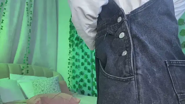 Love_is_Lola Obrolan Langsung XXX