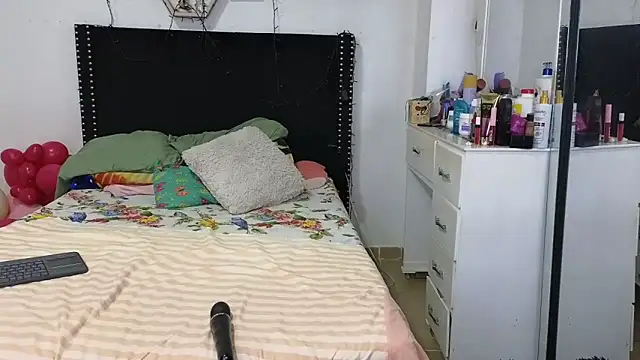 charlotte_077 Obrolan Langsung XXX