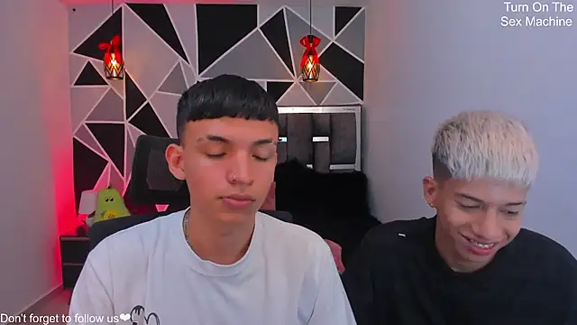 Juan_Nd_Steven's Webcam Show