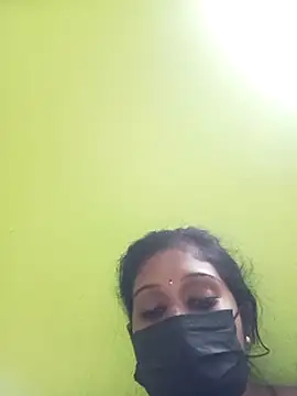 bannerjeesneha20 Adlı Modelin Canlı XXX Sohbeti