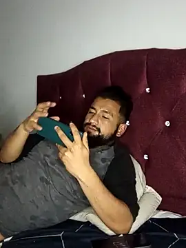 sabor_Latino_bdsm: διαδικτυακό σόου στην κάμερα