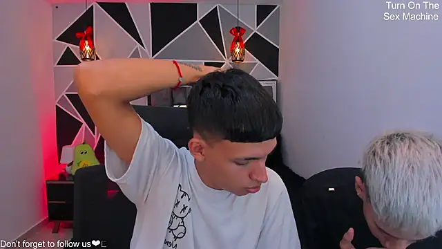 Czat XXX na żywo – Juan_Nd_Steven