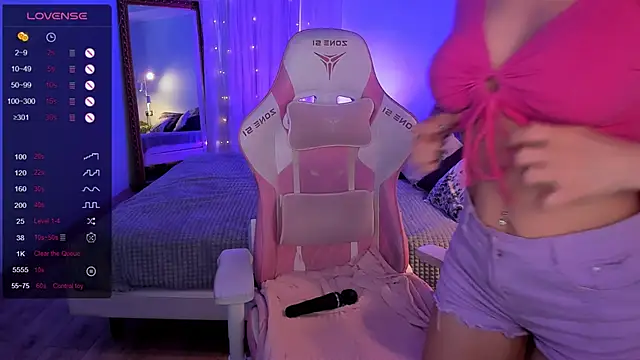 XXX chat uživo modela AdeleRoberts