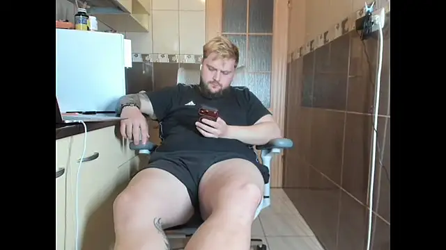 ashtondel's Live XXX Chat