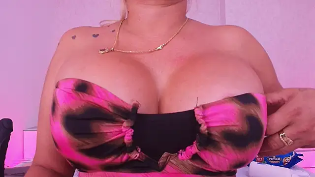 _carolina_foxのライブXXXチャット