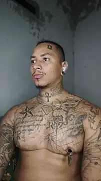 David_tatto1 Adlı Modelin Canlı XXX Sohbeti