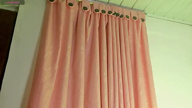 Alanaloiiss_ 现场XXX聊天