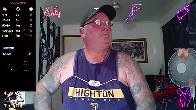 KINKYBLUEYES69 Webcam-Show