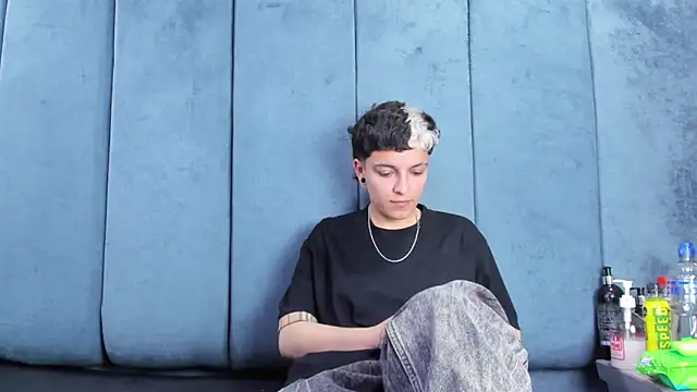 Megan_Thompson_ élő XXX-chatje