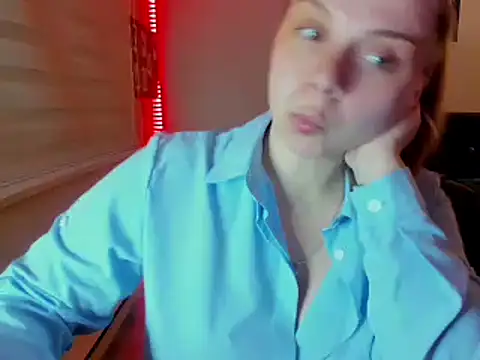 callme_iva's Live XXX Chat