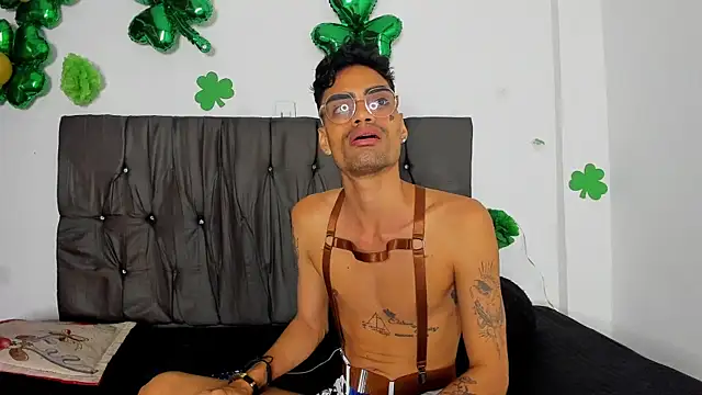 Chat XXX ao vivo de Gay_Red_Room