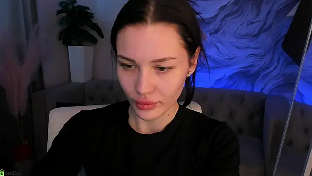 Aria_Mila Chat XXX in diretta