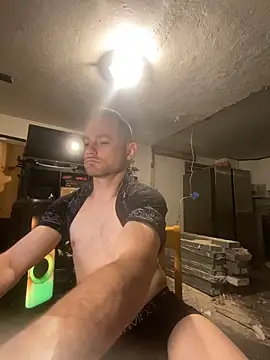 famous1tad Show in webcam