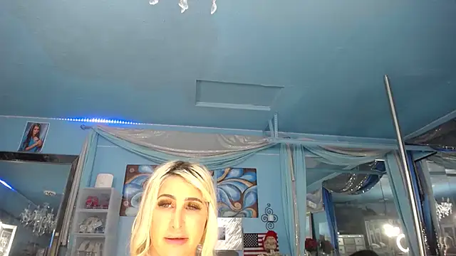 ADRIANNA_FOX Live XXX-Chat