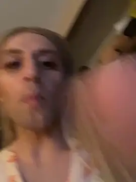 AlexAndriaStrips webcam show