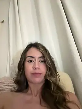 Wetbabygirlxo Show in webcam