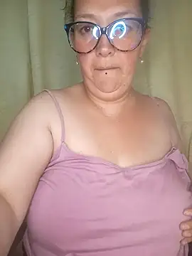 _Saraqueen Chat XXX in diretta