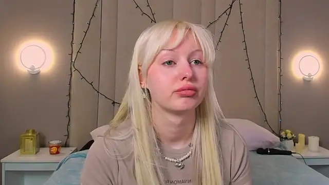 AdeleSilvyのライブXXXチャット