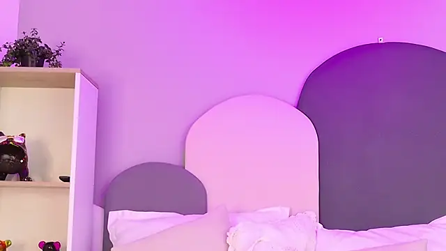 TaraCarson Adlı Modelin Canlı XXX Sohbeti