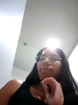 Chatroom XXX en direct de SheenaBrooke