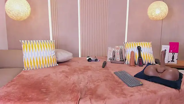 sabrina_shark_ Adlı Modelin Canlı XXX Sohbeti