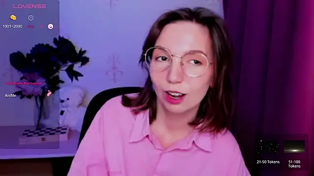 KindHazelHere_のライブXXXチャット