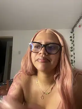 Charlotee_ Show in webcam